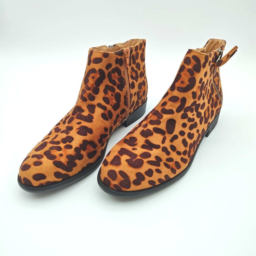 Time and Tru Leopard Print Ankle Booties Sz 10 Faux Suede Side Zip Chelsea Boots